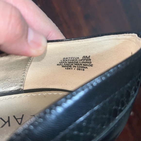 ANNE KLEIN Women Leather Black Heels Snake Trims size 8 Pointed Toe Slip On - Picture 5 of 5